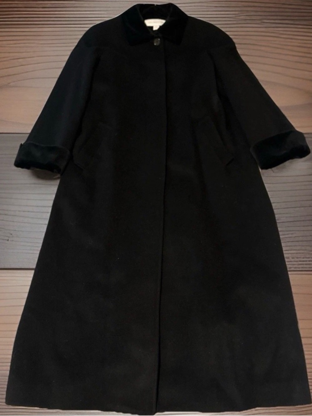 Liz Claiborne Wool Coat Women’s Size 10 Black Long Button Up